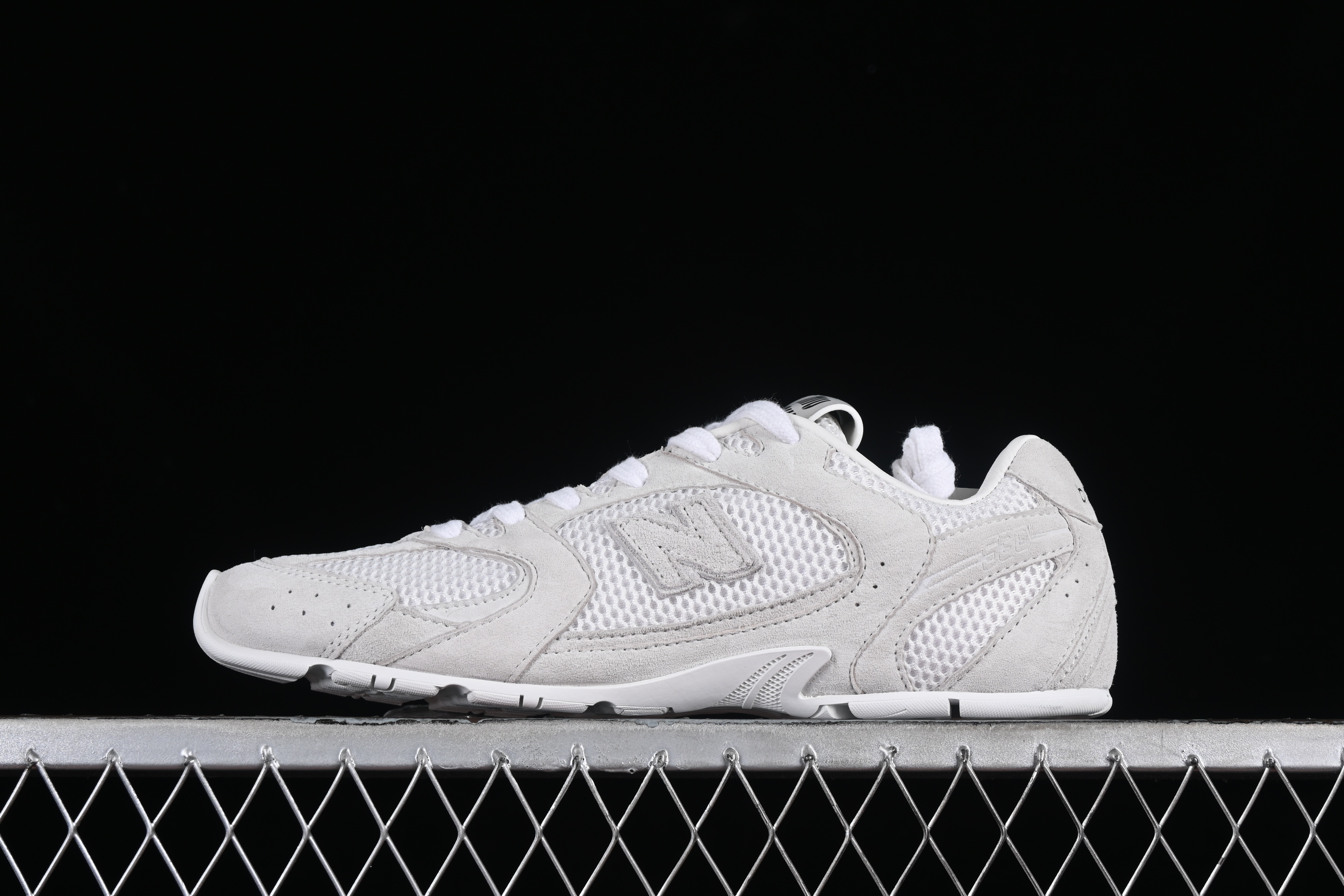 MiuMiu x New Balance 530 Series Low-Top Classic Retro Casual Running Shoes - 55655 White