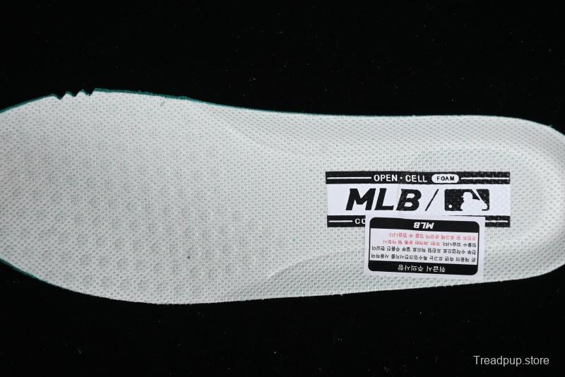 MLB Chunky Liner Basic New York Yankees Thick Sole Casual Sneakers with 6cm Height Increase - 3ASXCA12N43BGS
