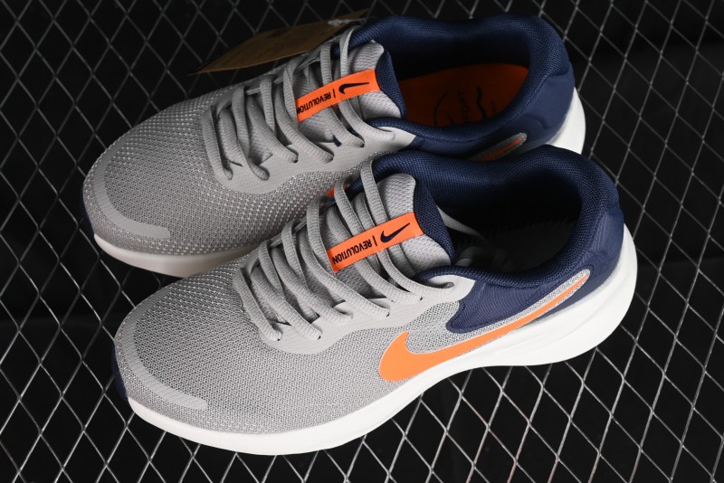 Nike Revolution 7 Wide Low-Top Running Shoes with Breathable Mesh and Durable Cushioning - FB2207-009