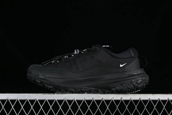 Nike ACG Mountain Fly 2 Low SP Outdoor Hiking Shoes with GORE-TEX and React Foam - FZ3311-001