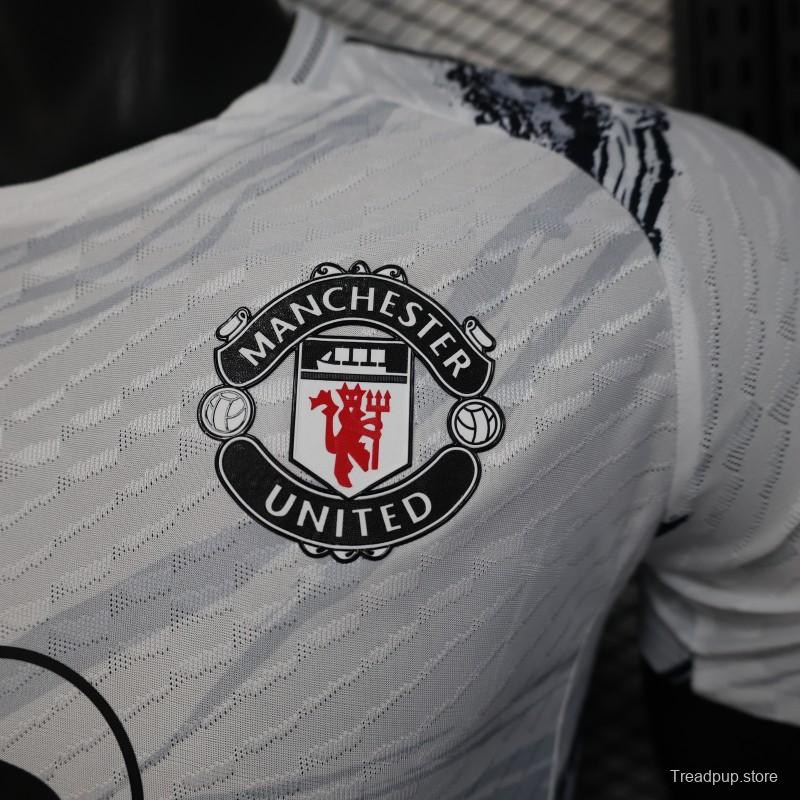 Player Version 25/26 Manchester United White with Marble Pattern and Snapdragon Sponsor Jersey