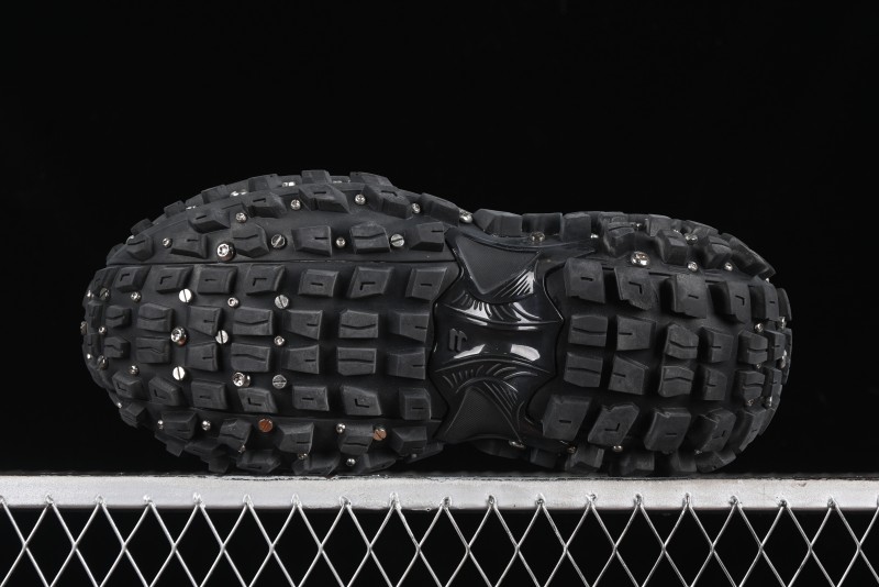 Balenciaga Defender Rubber Platform Sneakers Low-Top Combat Outdoor Shoes with Studded Design and Exaggerated Tire Tread Sole - W2RAG1081