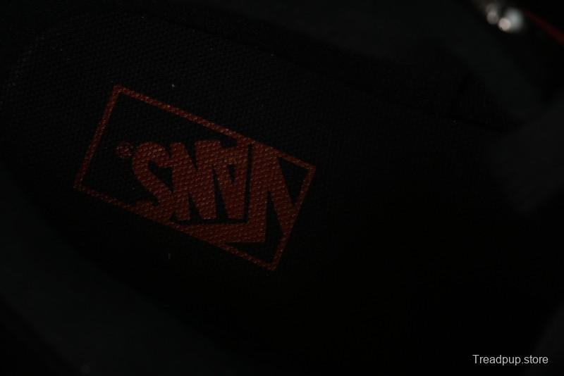 Vans Knu Skool Low Top Retro Casual Vulcanized Slip-On Shoes - VN0009QCSWE