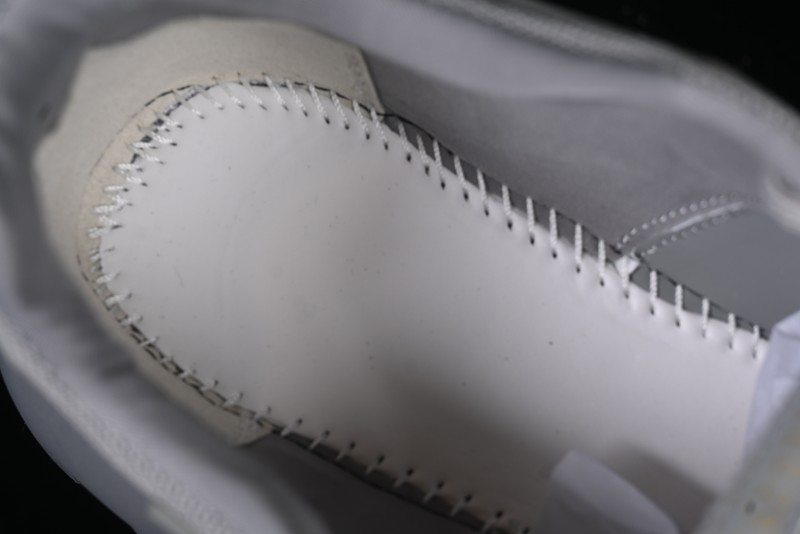 Prada Cloudbust Air Thunder Lifestyle Low-Top Sneakers with Anti-Slip and Wear-Resistant Design - 2EG293