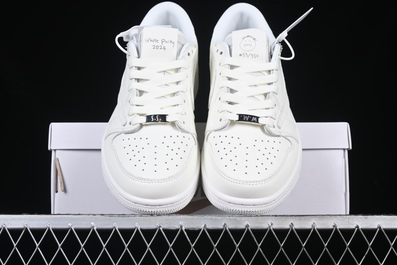 Nike Travis Scott x Air Jordan Low OG SP AJ1 Retro Sneakers in Pure White - TD1228-111