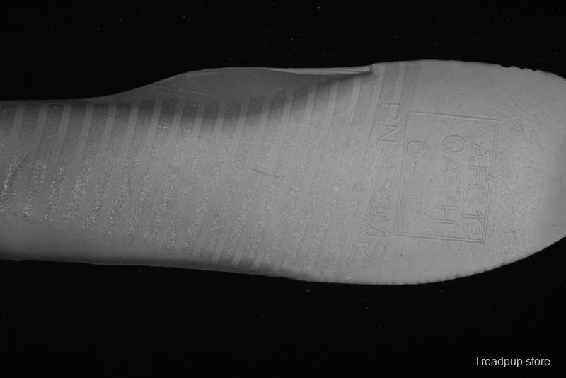 Nike Air Force 1 '07 Low Casual Sneakers with Full-Length Air Cushion - HM9483-300