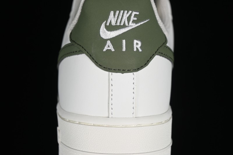 Nike Air Force 1 '07 Low Casual Sneakers in White Green Colorway - CQ5059-110