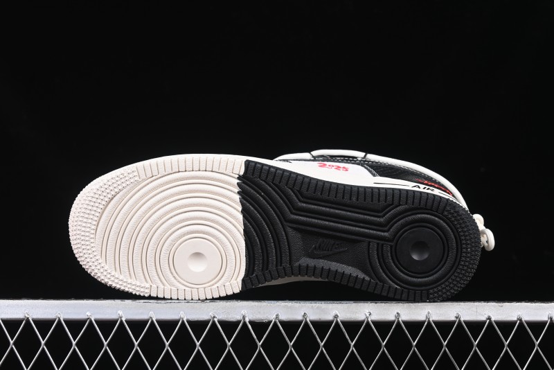 Nike Air Force 1 '07 Low Stussy Year of the Snake Limited Edition Black Snake Print Drawstring Casual Sneakers - DM6688-013