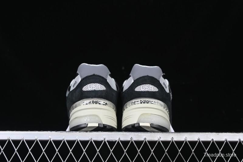 New Balance Made In USA 992 Classic Retro Running Sneakers with Superior Comfort - M992BK