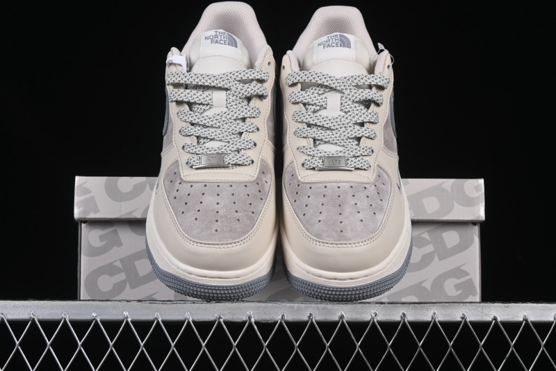 Nike Air Force 1 '07 Low The North Face Collaboration Patchwork Pigskin Red Tail Casual Sneakers - XZ6188-649
