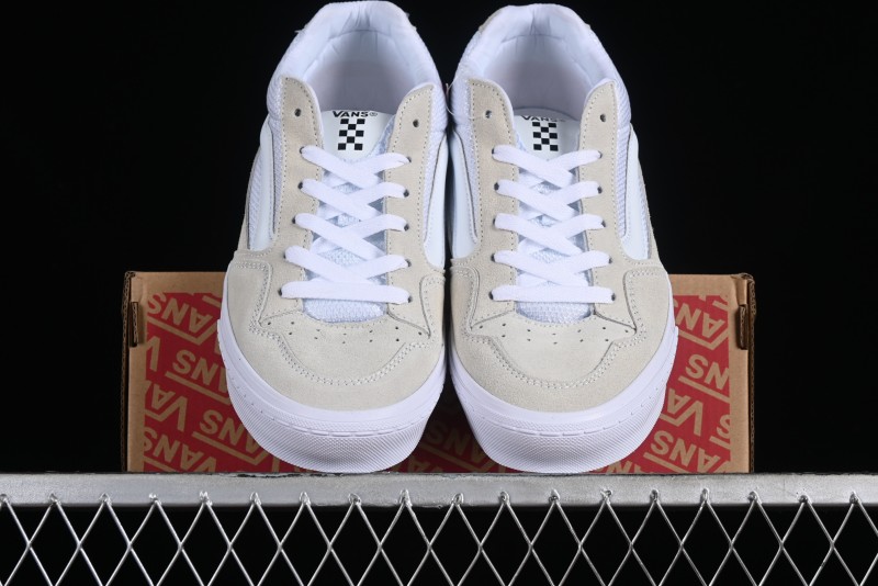 Vans Caldrone Chunky Retro Sneakers in White with Enhanced Cushioning - VN0007P9WHT