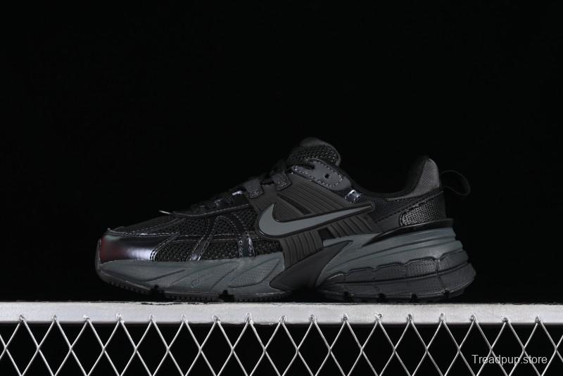 Nike Runtekk V2K Retro Low-Top Running Shoes with Cushlon Midsole and Anti-Slip Design - FD0736-001