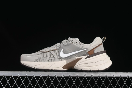 Nike Runtekk Run Retro Low-Top Running Shoes with Cushlon Midsole and Anti-Slip Design - FN0738-107