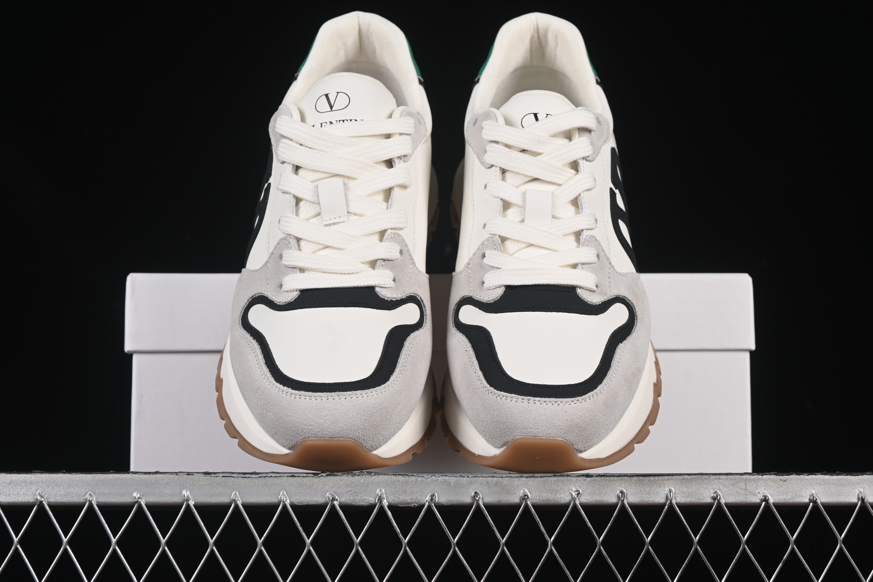 Valentino Punk Style Stitch Pattern Soft Lambskin Comfortable Lace-Up Low-Top Casual Running Shoes - MBH8