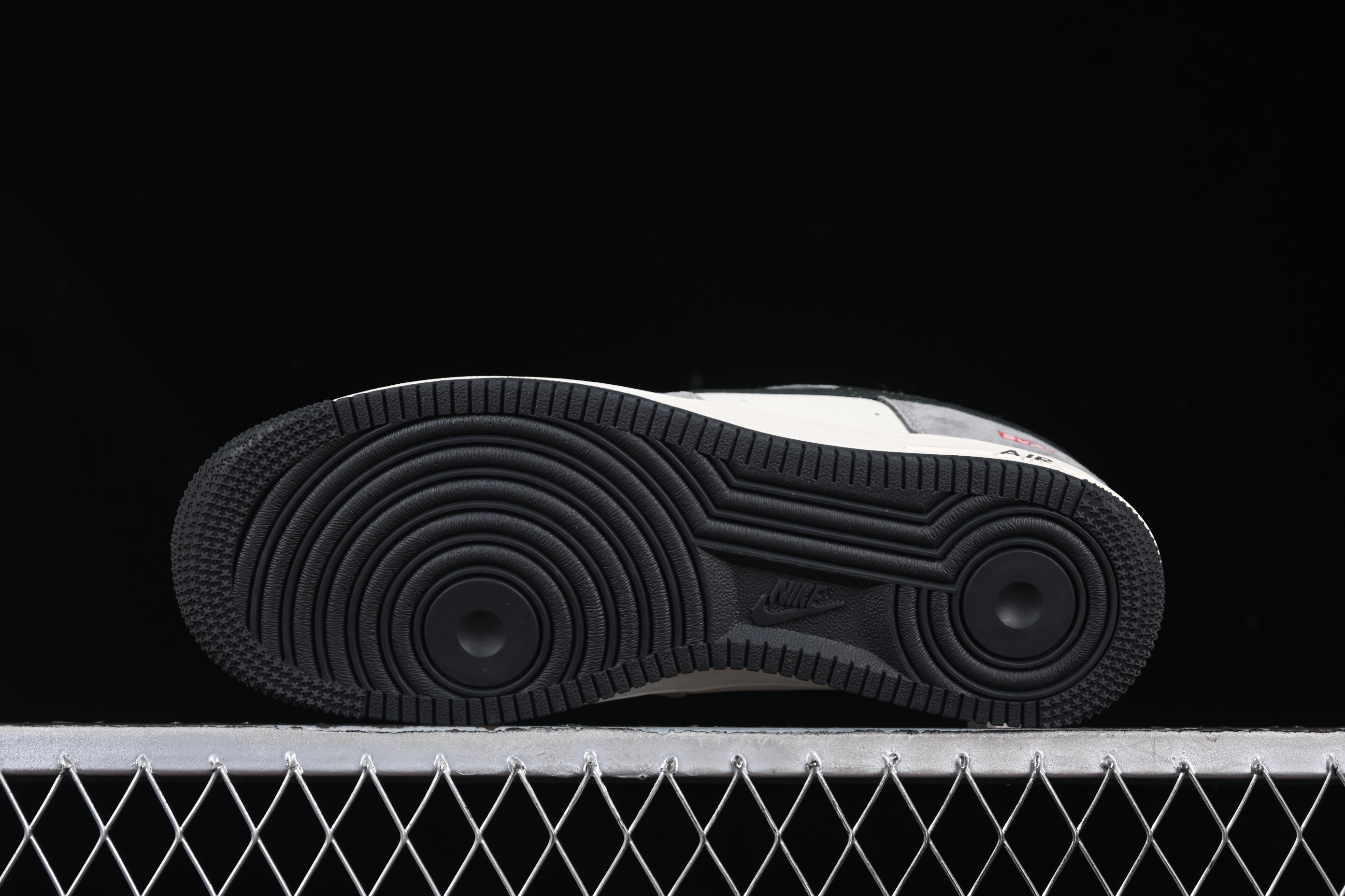 Nike Air Force 1 '07 Low Supreme Collaboration Black Grey Patchwork Casual Sneakers - XZ6188-792