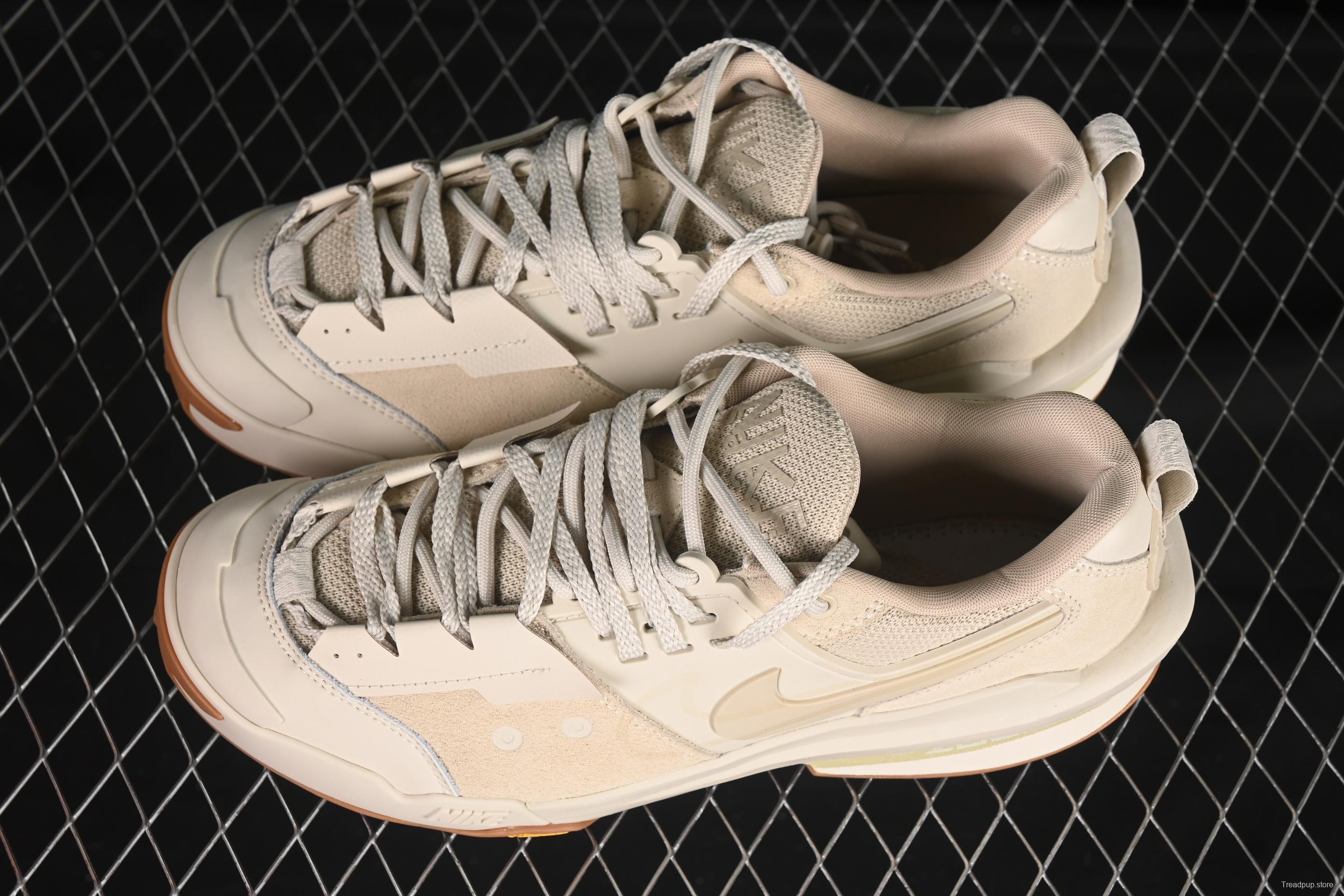 Nike Sacai Zegamadome SP Low-Top Lifestyle Sneakers with Functional Design - HQ8618-101