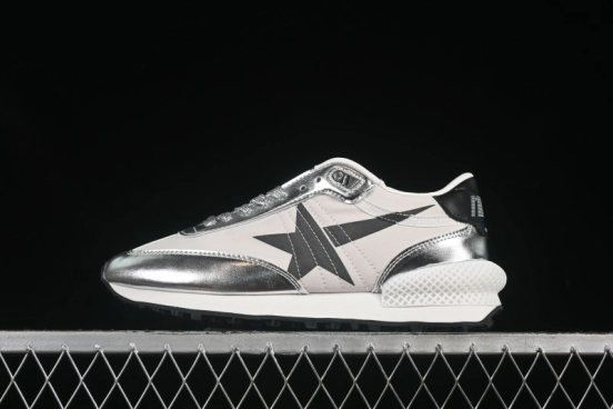 Golden Goose Marathon Comfortable Low-Top Lifestyle Sneakers in White Black Silver - H8D4