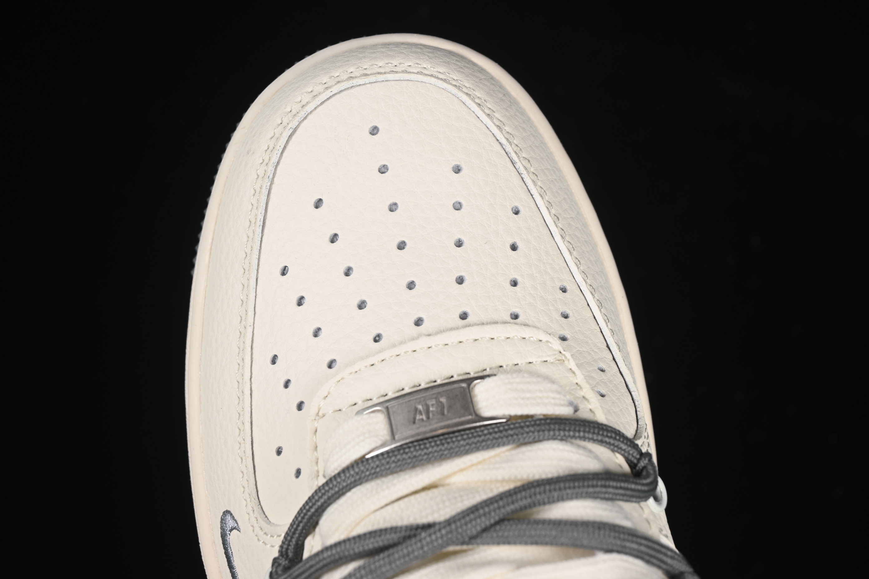 Nike Air Force 1 '07 Low Supreme Collaboration Dual-Tone Gray Lace-Up Casual Sneakers - DM6868-071