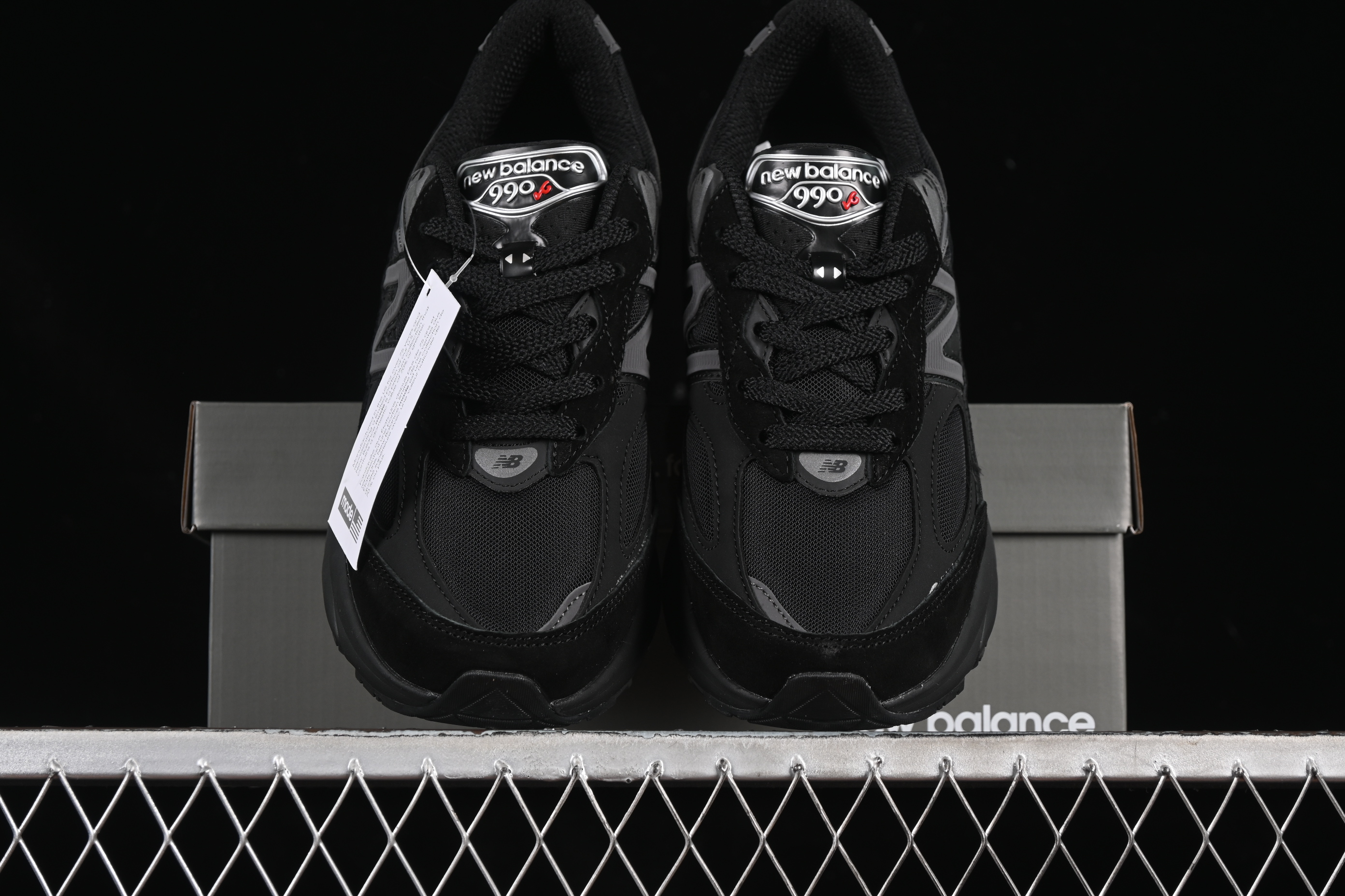 New Balance 990 Series Premium Made in USA Retro Running Shoes - M990BB6