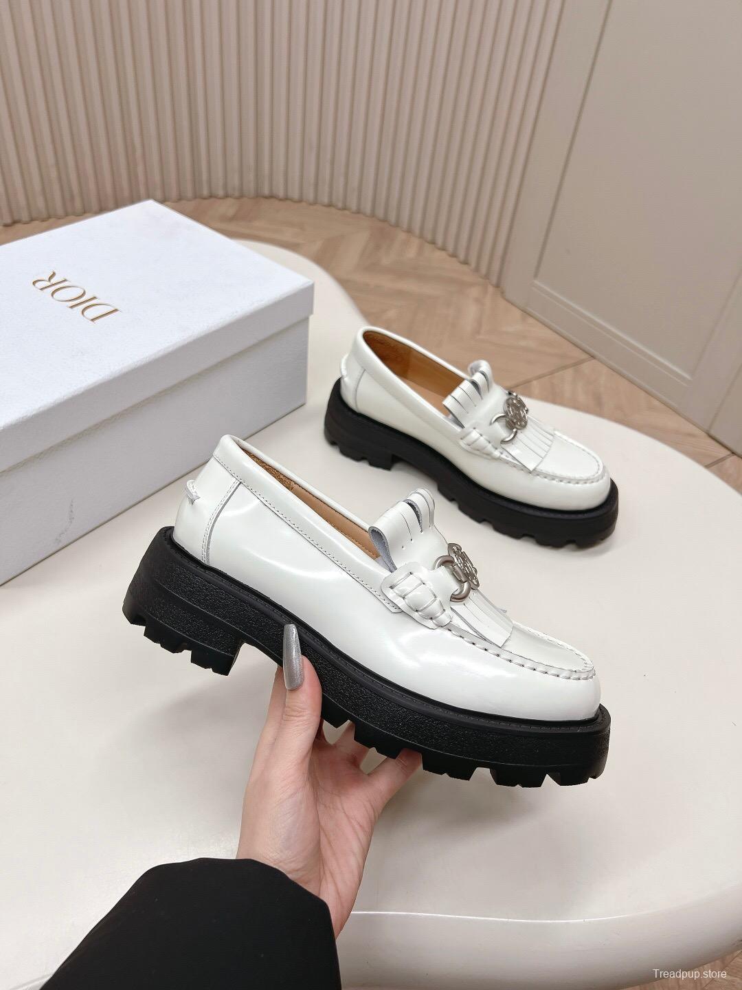 2025 Women Dior White Leather Loafers Metal Buckle KFY00350