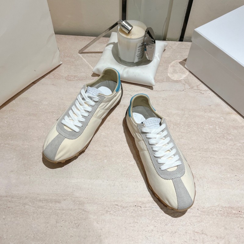 2025 Unisex MM6 Maison Margiela White Grey Nylon Suede Sneakers Distressed KFY00290