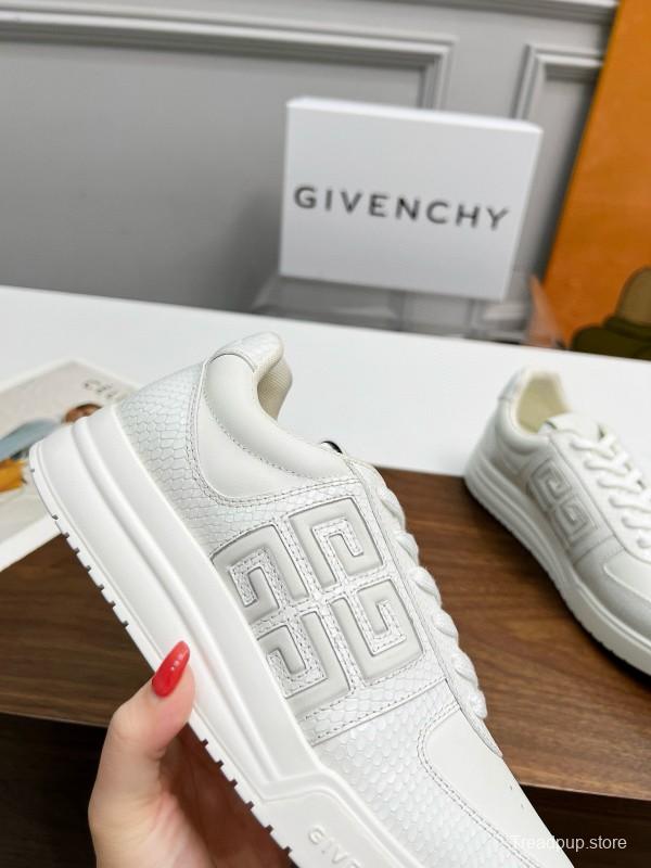 2024 Unisex Givenchy White Silk Calfskin Patent Leather Low Top Sneakers MJ00380