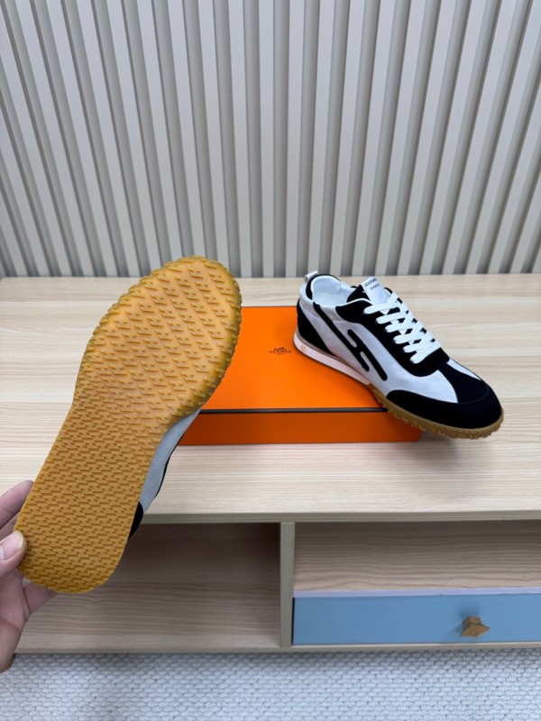 2025 Unisex Hermès Black White Suede Down Fabric Sneakers Top Version KFY00300