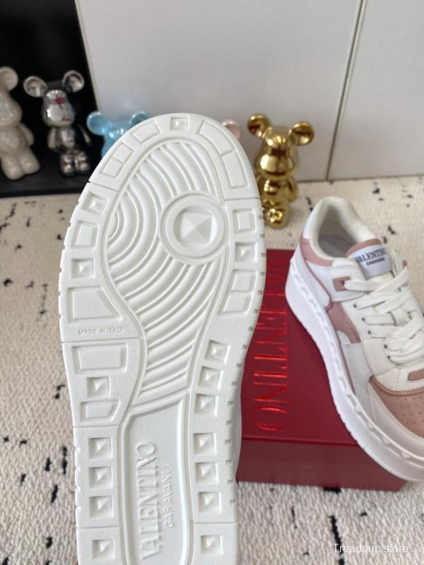 2025 Women Valentino White Pink Leather Sneakers LY00340