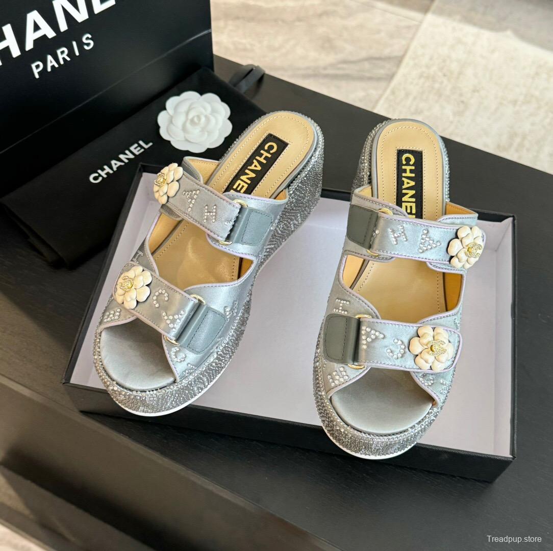 2025 Women Chanel Grey Leather Slippers Flower LY00330