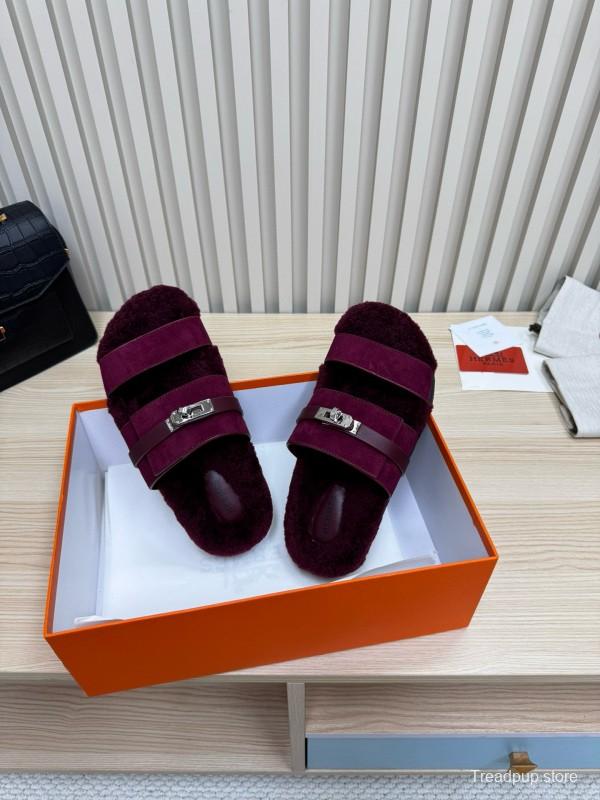 2024 Slippers Hermès Burgundy Shearling Sandals 
