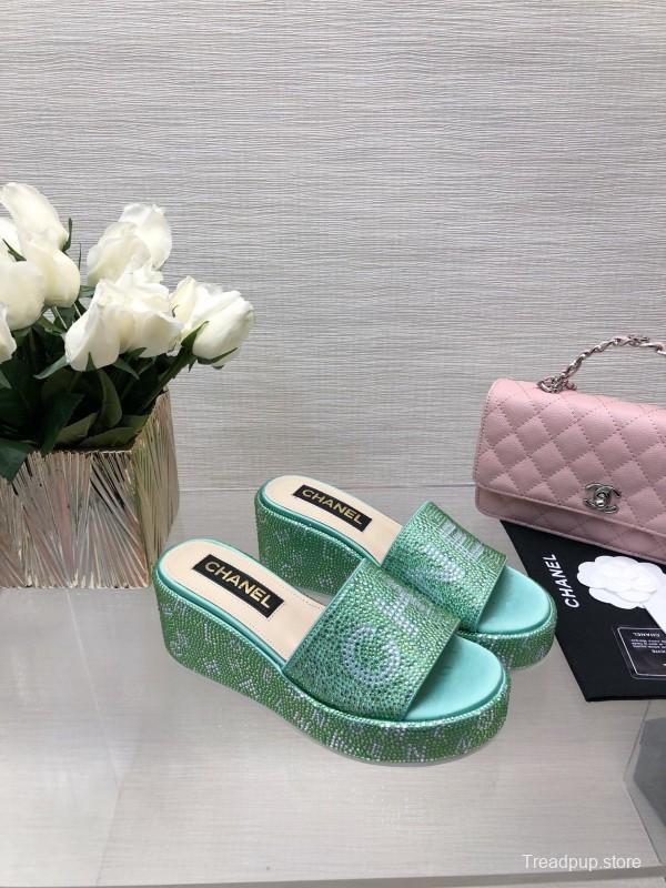 2025 Women Chanel Green Silk Slippers LY00320