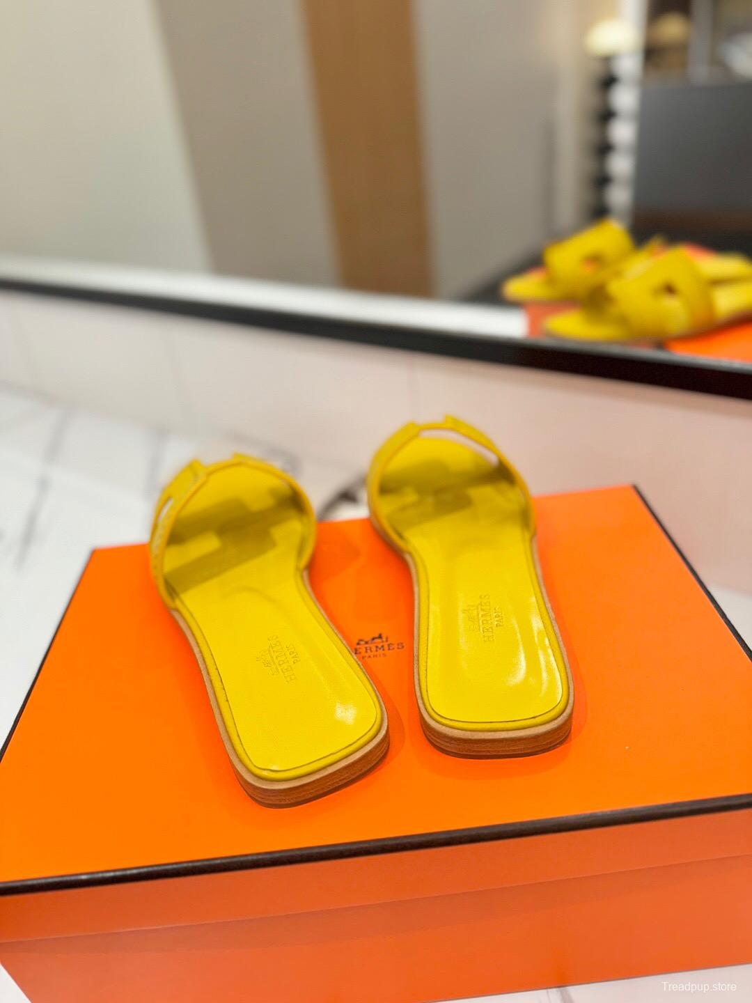 2025 Women Hermès Yellow Leather Slippers