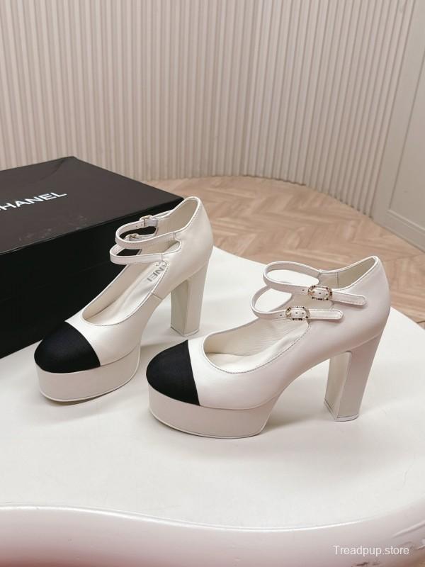 2025 Women Chanel White Black Leather Platform Mary Jane KFY00350