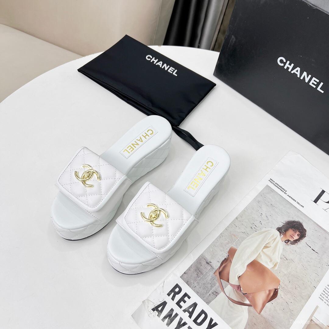 2025 Women Chanel White Leather Sandals