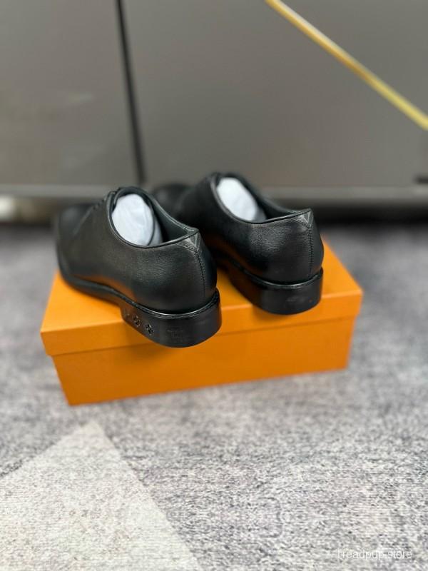 2024 Men Louis Vuitton Black Leather Formal Shoes MJ00380