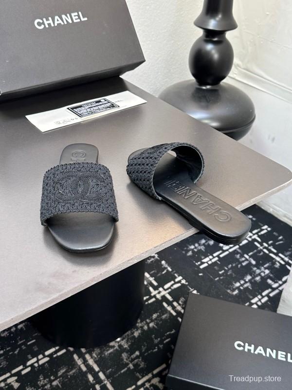 2025 Slippers CHANEL Black Fabric Slippers