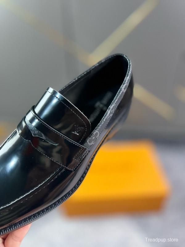2024 Men Louis Vuitton Black Leather Loafer MJ00290