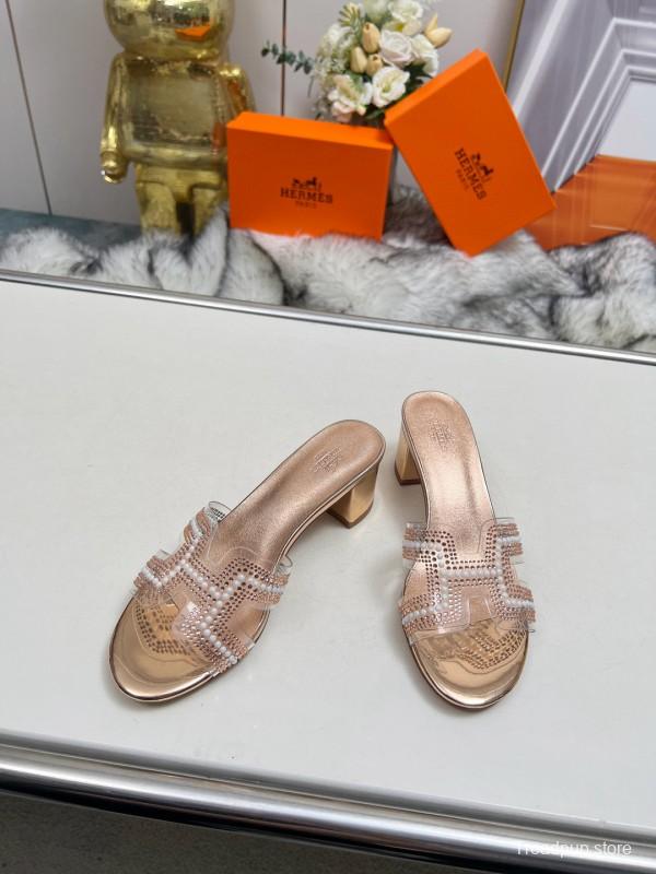 2025 Hermès Beige Leather Slippers MJ00180