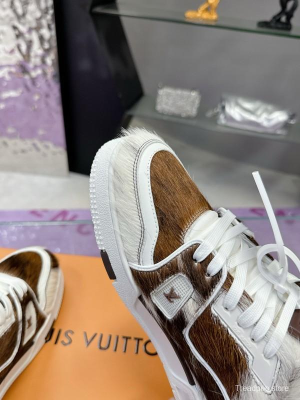 2024 Unisex Louis Vuitton Brown White Leather Calf Hair Plimsolls LV Trainer Maxi MJ00400
