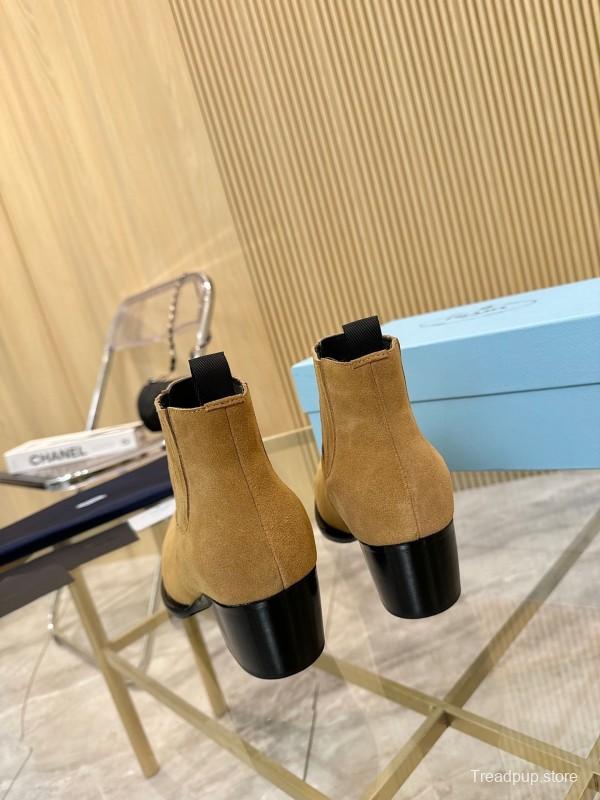 Prada Classic Pointed Toe Boots - L Y00310