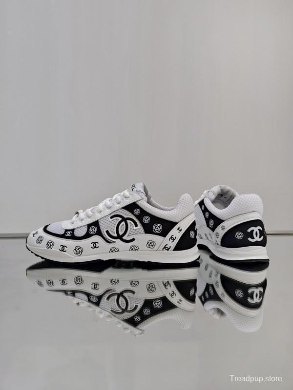 Chanel 2025 SS Limited Edition Silver Horn King 2 Sneakers - KFY00340