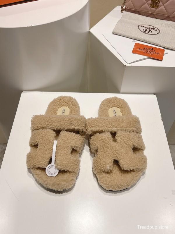 H Full Straight Hair Grain Fur Slippers - LY00300